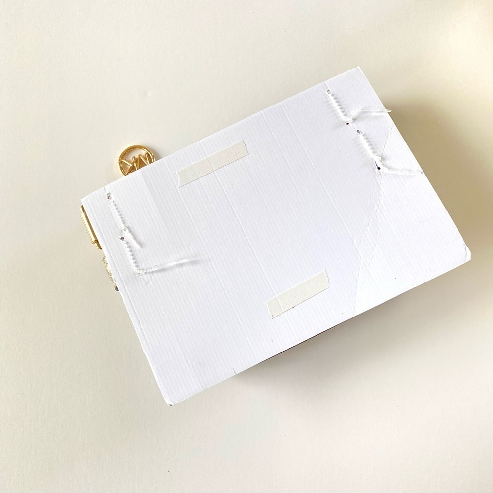 *NEW IN BOX* MICHAEL KORS Belt Bag Adjustable Metallic Logo Gold & Logo Keychain - Picture 9 of 13